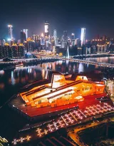 重庆城市夜景图片，五光十色的光影营造出最美的重庆夜色