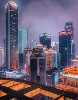 重庆城市夜景图片，五光十色的光影营造出最美的重庆夜色