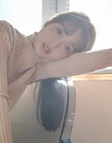 好一个清秀的漂亮妹子，极品马尾辫美少女高领毛衣私房照