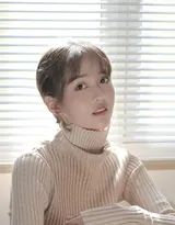 好一个清秀的漂亮妹子，极品马尾辫美少女高领毛衣私房照