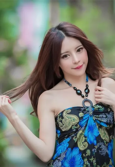 台湾美女张齐郡波西米亚风格户外唯美写真 – 高清 桌面壁纸 开放版权素材 免费下载 手机电脑通用背景图