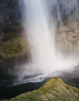 天然形成的大气的瀑布图片
