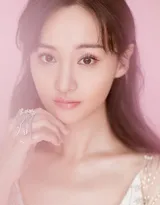 郑爽优美白色连衣裙长裙唯美梦幻写真图片