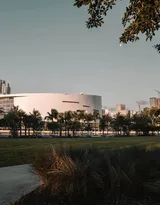 唯美的繁华城市风景图片