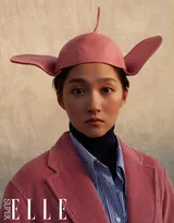 关晓彤微博晒杂志写真，夸张复古造型展现非主流个性