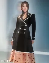 这是水里捞起来的吗？景甜超湿发造型加浓妆杂志写真图片