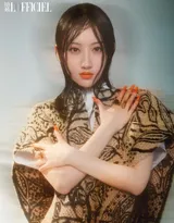 这是水里捞起来的吗？景甜超湿发造型加浓妆杂志写真图片