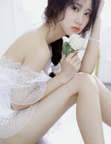 真空蕾丝白裙少女的私房艺术写真，仙气飘飘的气质性感照