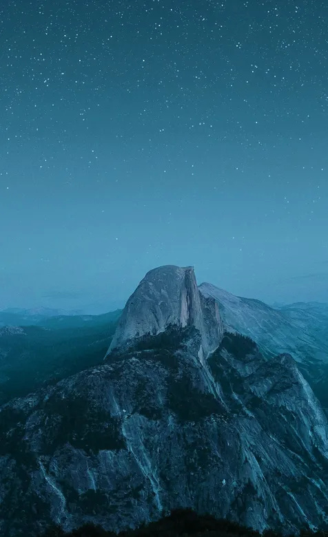 星空下的磅礴石头大山唯美摄影手机壁纸 – 高清 桌面壁纸 开放版权素材 免费下载 手机电脑通用背景图-iPhone17-1