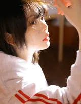 青涩的年级，青春活泼漂亮美少女卫衣短裤高筒袜写真照