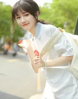 农夫山泉有点甜，可爱甜美学生妹子街拍美照