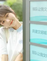 农夫山泉有点甜，可爱甜美学生妹子街拍美照