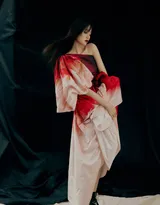 乔欣性感深红唇色化身暗夜妖姬穿搭写真图片