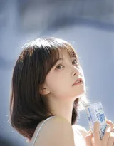 犹如粉雕玉琢般 粉嫩精致的漂亮短发女孩唯美街拍写真大图