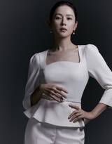 韩国女星孙艺珍优雅成熟气质穿搭写真图片