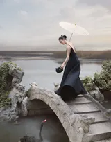 赵丽颖性感中国风穿搭，宛若孔雀公主，或黑天鹅超美写真