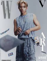 韩国男星金泰亨强势出道杂志封面写真头图片