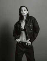 韩国美女金智妮Jennie Kim不同性感穿搭酷美烟熏湿发高清图片