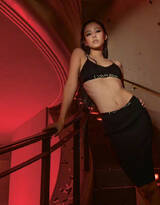 韩国美女金智妮Jennie Kim不同性感穿搭酷美烟熏湿发高清图片