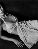 美国超模凯雅·杰柏(Kaia Gerber)复古卷发演绎品牌服饰专题黑白写真美照