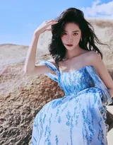 美女演员庄达菲各类穿搭写真图片精选