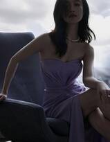 演员倪妮性感紫色抹胸礼服装个性穿搭写真图片