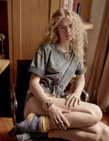 慵懒的金发少女，美国模特Tida Rosvall不穿内衣个性另类杂志精选写真图片