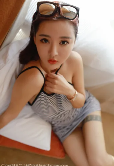 绿衣美少妇，居家自拍，好身材就是任性拍 – 高清 桌面壁纸 开放版权素材 免费下载 手机电脑通用背景图