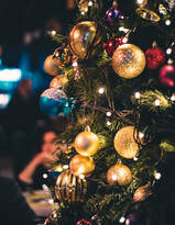 圣诞树图片，装饰的很漂亮的圣诞树，松树图片