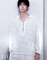 王一博经典黑和白穿搭帅气杂志封面写真图片