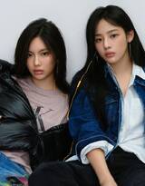 90后女子演唱组合New Jeans简单时髦牛仔裤系列穿搭登封写真图片