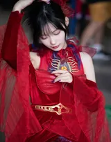 唯美逼真的美女裸体cos赫萝高清艺术摄影图片集