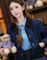 内地明星《赵露思》抱小熊 泰迪熊背景蓝色衬衫写真