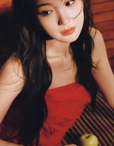 毛晓彤 红裙黑长卷 慵懒氛围感写真 明星时尚大片