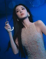 古力娜扎·珍珠透视裙 冷艳蓝调氛围感明星写真