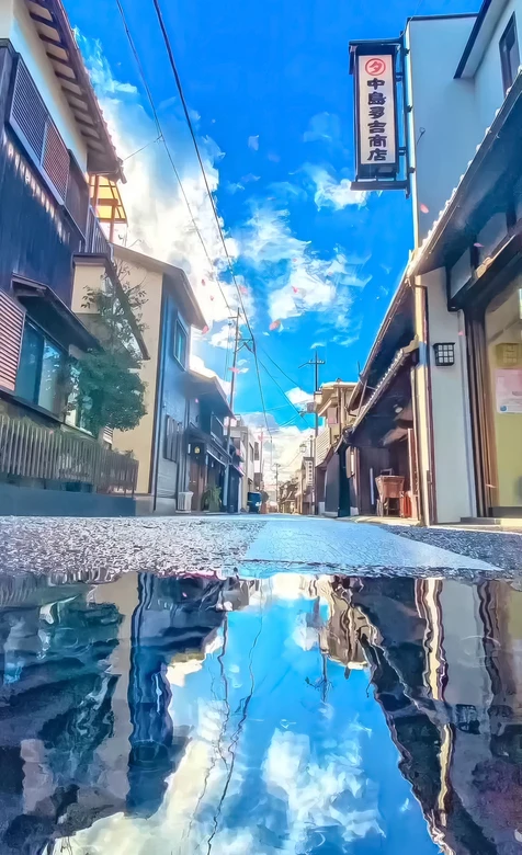 日式古街·唯美倒影 日系街道治愈系壁纸 – 高清 桌面壁纸 开放版权素材 免费下载 手机电脑通用背景图