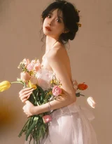 复古唯美花束少女 轻婚纱白纱裙清新艺术照