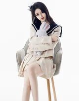 学院风水手服长发女生 日系清新写真女生图片推荐