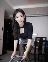 气质女生·干练职场风 手持平板都市丽人写真 高热度女生写真