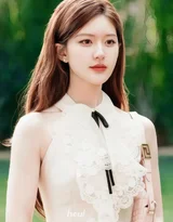 气质女星赵露思·优雅名媛风时尚写真 唯美精致明星高清图片