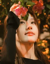 赵露思·花下唯美氛围感 韩娱明星治愈系写真