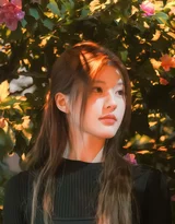 赵露思·花下唯美氛围感 韩娱明星治愈系写真