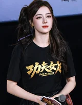 迪丽热巴·《功夫女足》路演 卷发造型 电影宣传现场
