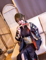 深色和服气质少女室内写真 温婉柔美私房人像