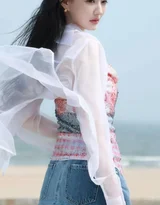 徐璐·海边清新风写真 氛围感女明星街拍大片