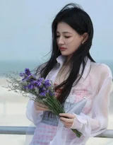 徐璐·海边清新风写真 氛围感女明星街拍大片