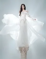 李一桐·透明冰晶配饰清冷氛围感 女星写真大片